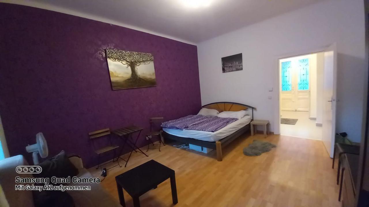 Vienna Center Studio Apartment Bagian luar foto